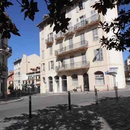 Biarritz's Centre ビアリッツ